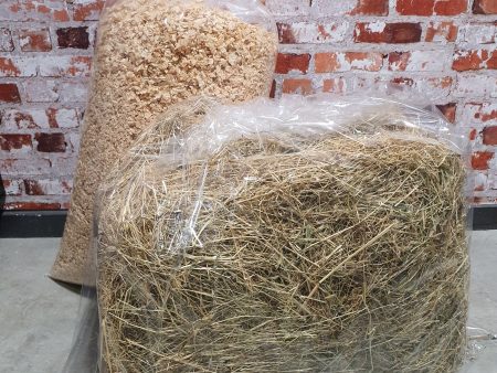 KiwiPetz Meadow Hay & Pine Bedding combo on Sale